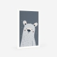 Poster de um urso polar branco adorável, perfeito para decorar o quarto do bebé com um toque aconchegante. 4